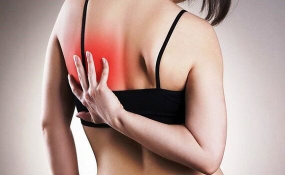 bolest pod levou lopatkou ze zad